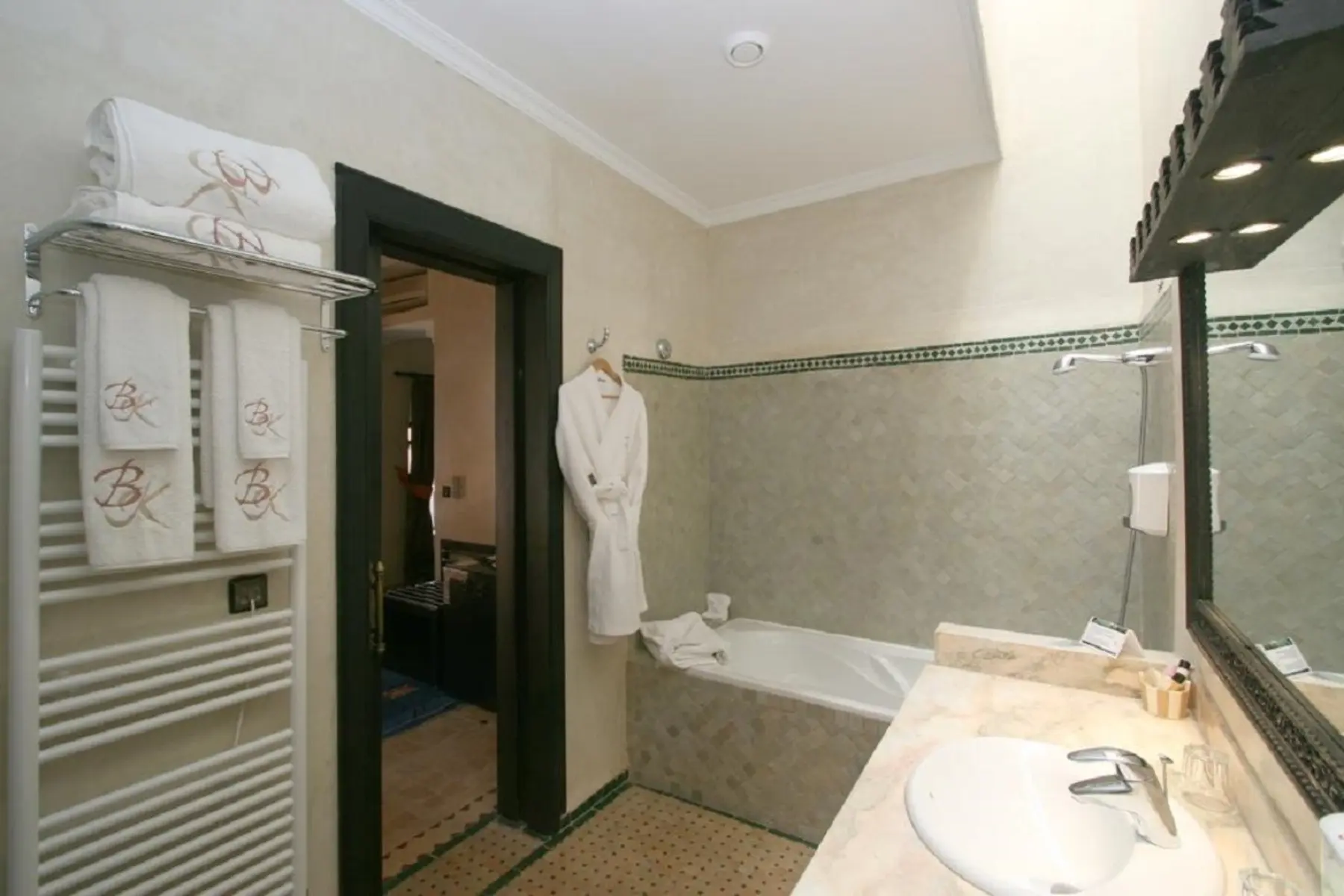 Les Borjs de la Kasbah — LES BORJS DE LA KASBAH