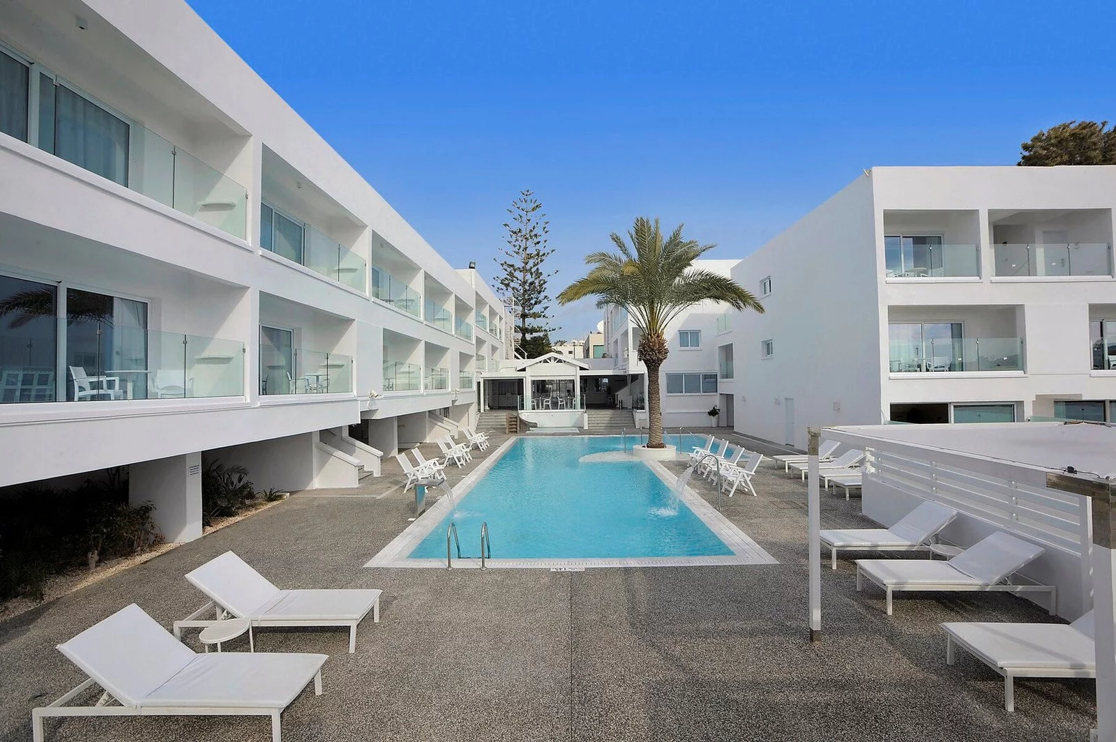 Hotel Liquid Apartments w Cypr (Ayia Napa) - oferta last minute
