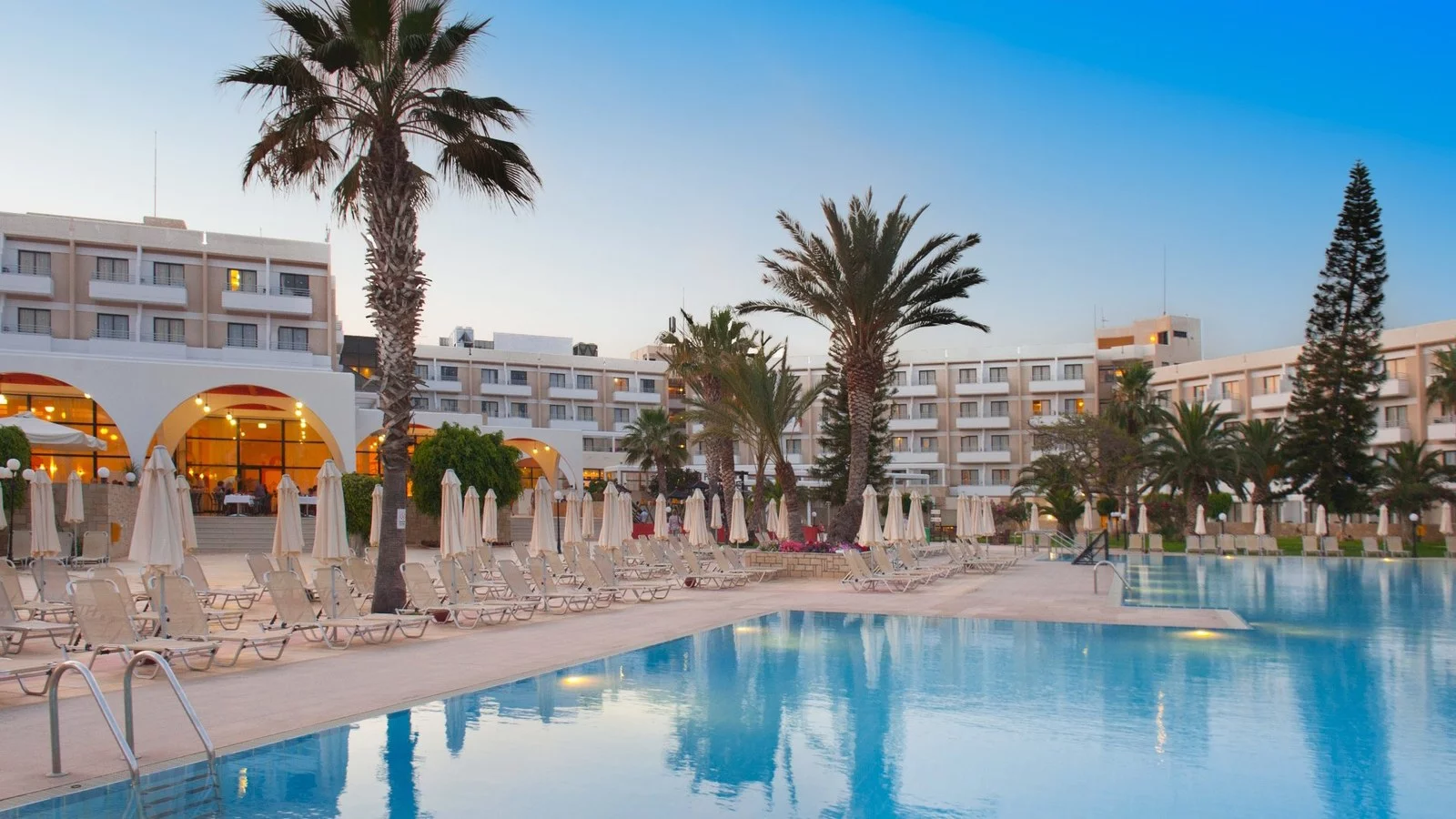 Hotel Louis Phaethon Beach w Cypr - oferta last minute