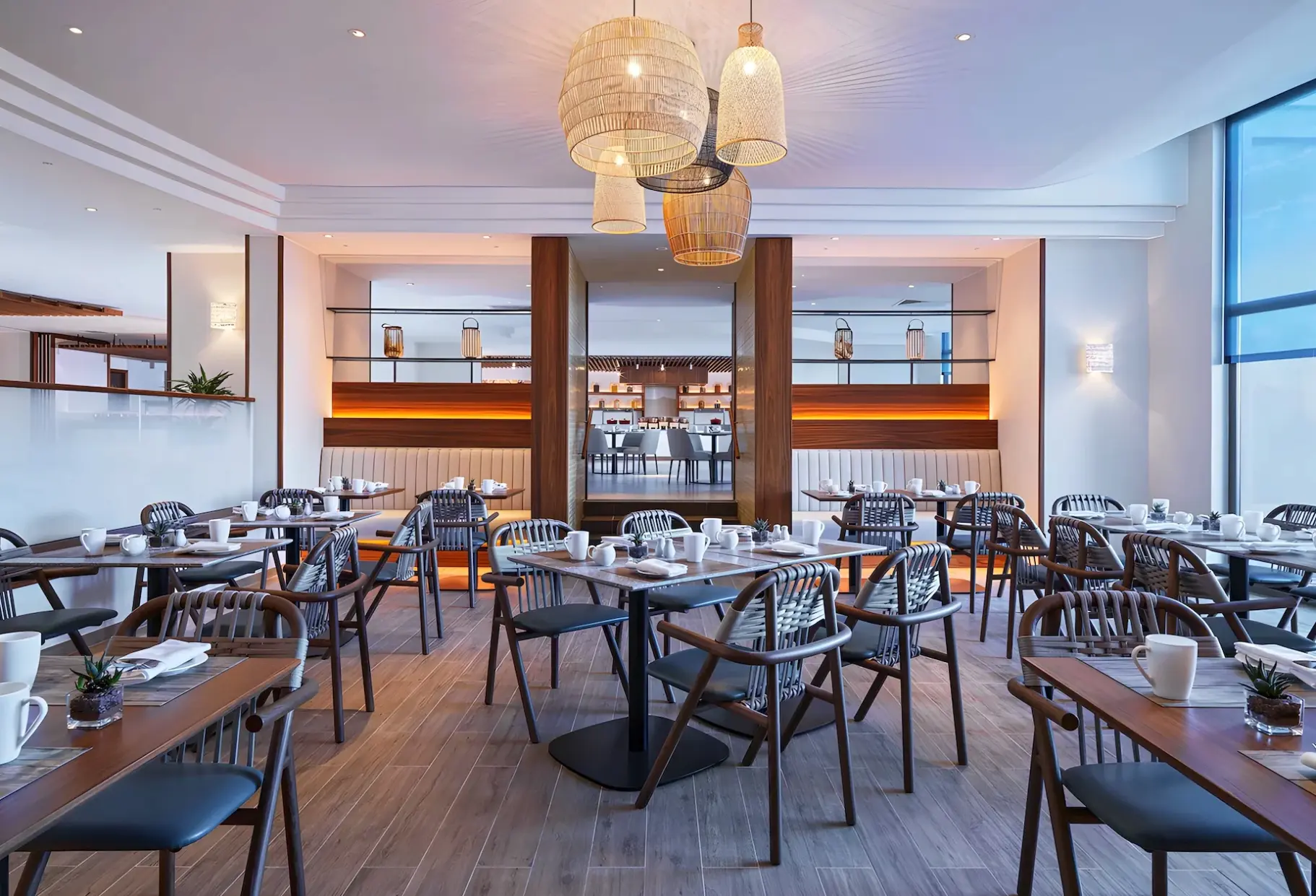 Restauracja i jedzenie w hotelu Malta Marriott Resort & Spa