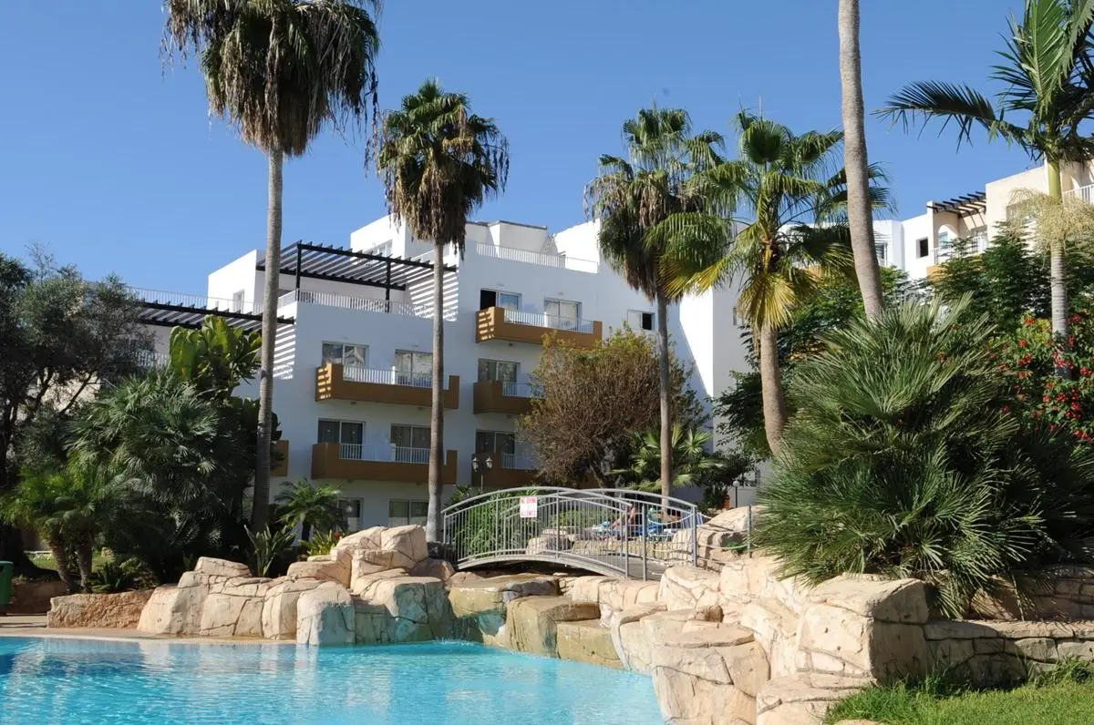 Mayfair Hotel & Gardens — MAYFAIR GARDENS