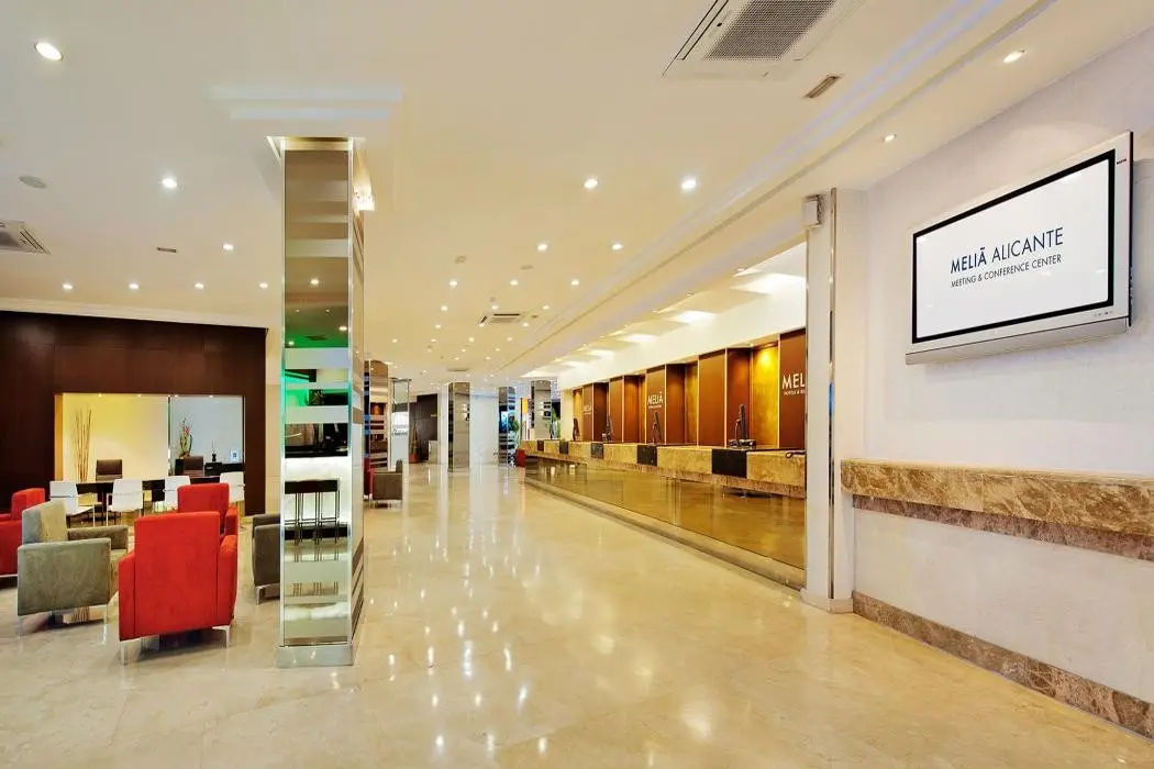Lobby hotelu Meliá Alicante
