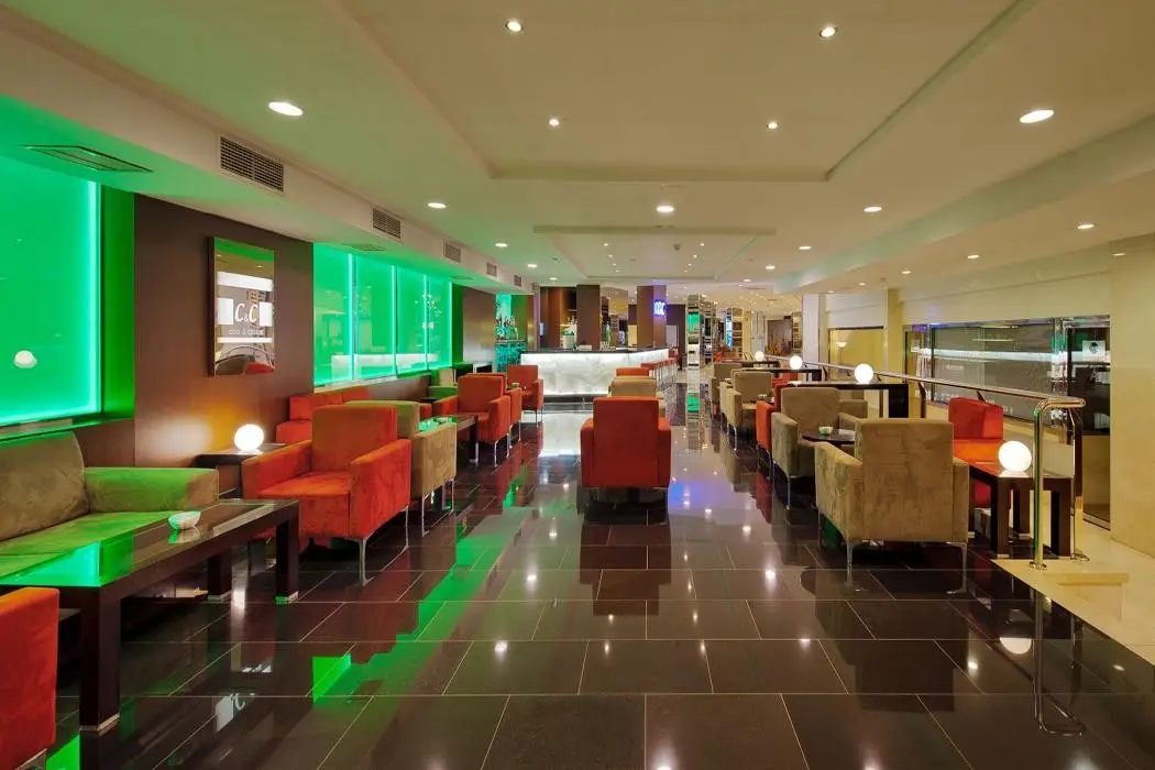 Restauracja i jedzenie w hotelu Meliá Alicante