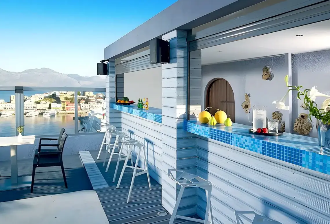 Restauracja i jedzenie w hotelu Mistral Bay