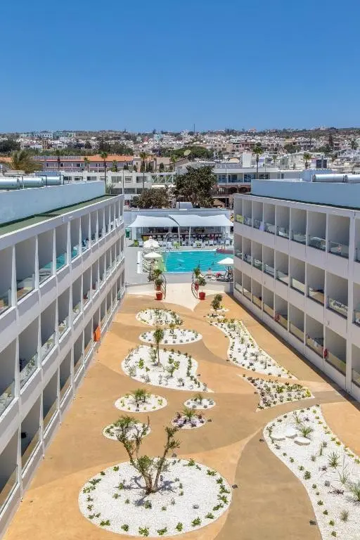 Nicholas Color Hotel — NICHOLAS COLOR