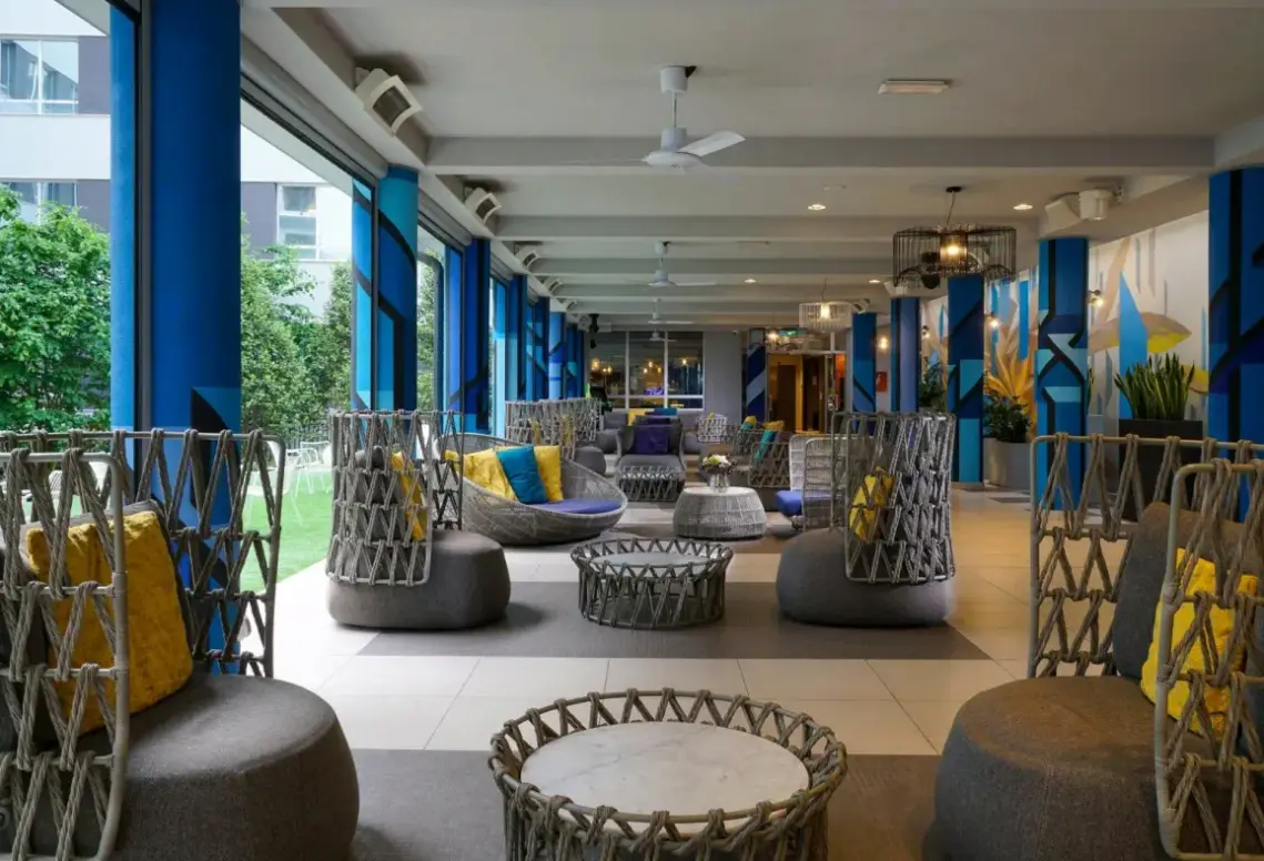 Lobby hotelu Nyx Hotel Milan