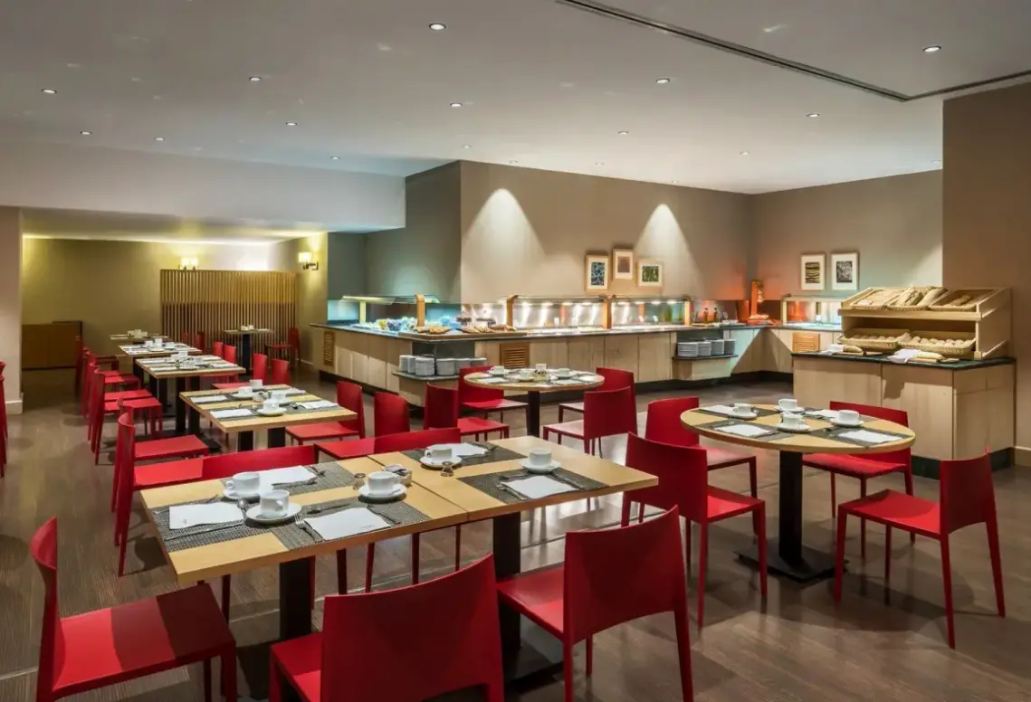 Restauracja i jedzenie w hotelu Occidental Granada
