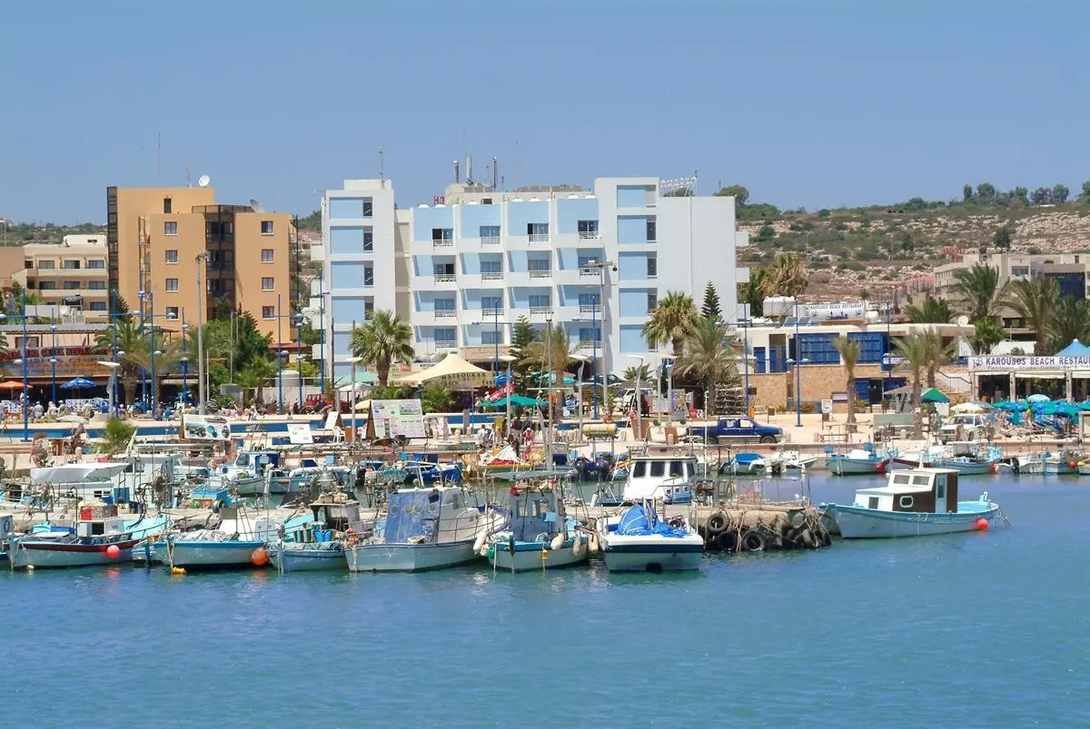 Plaża przy hotelu Okeanos Beach Boutique Hotel