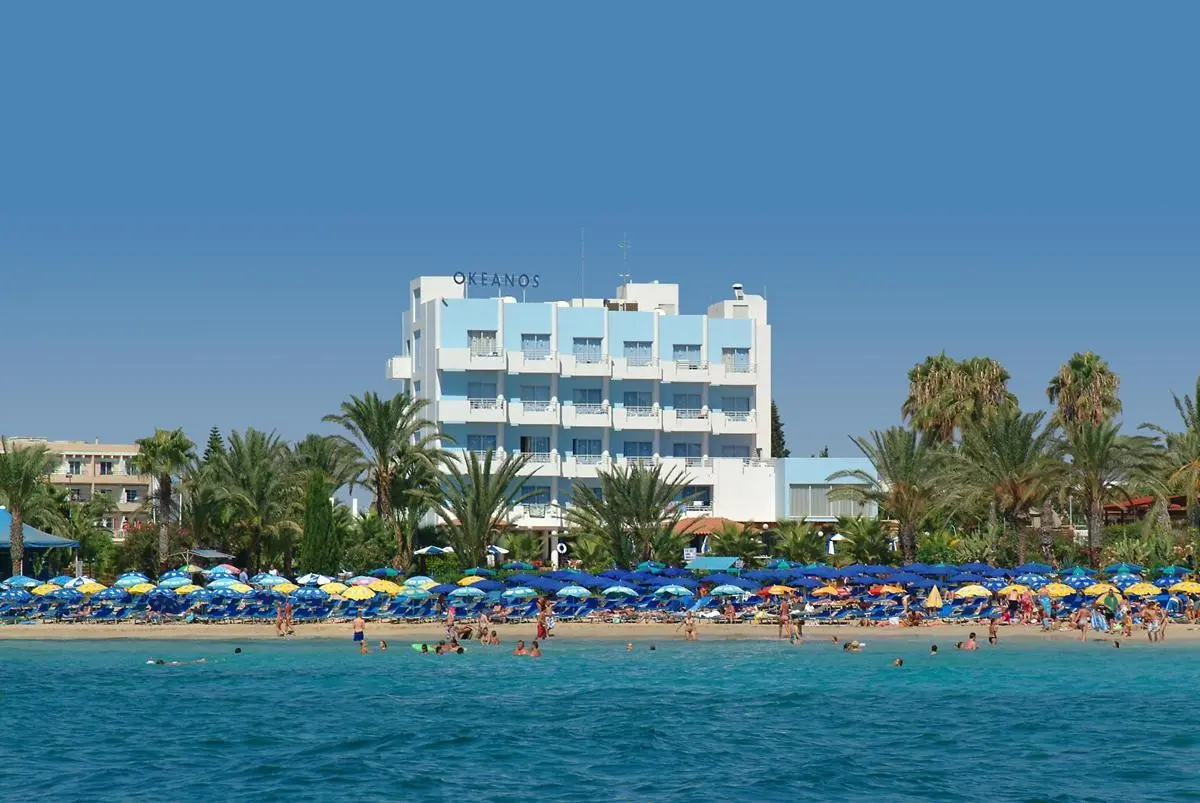 Plaża przy hotelu Okeanos Beach Boutique Hotel
