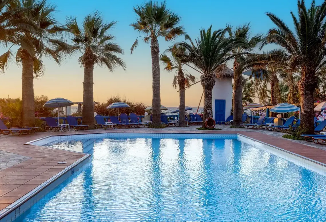 Basen w hotelu Palm Bay