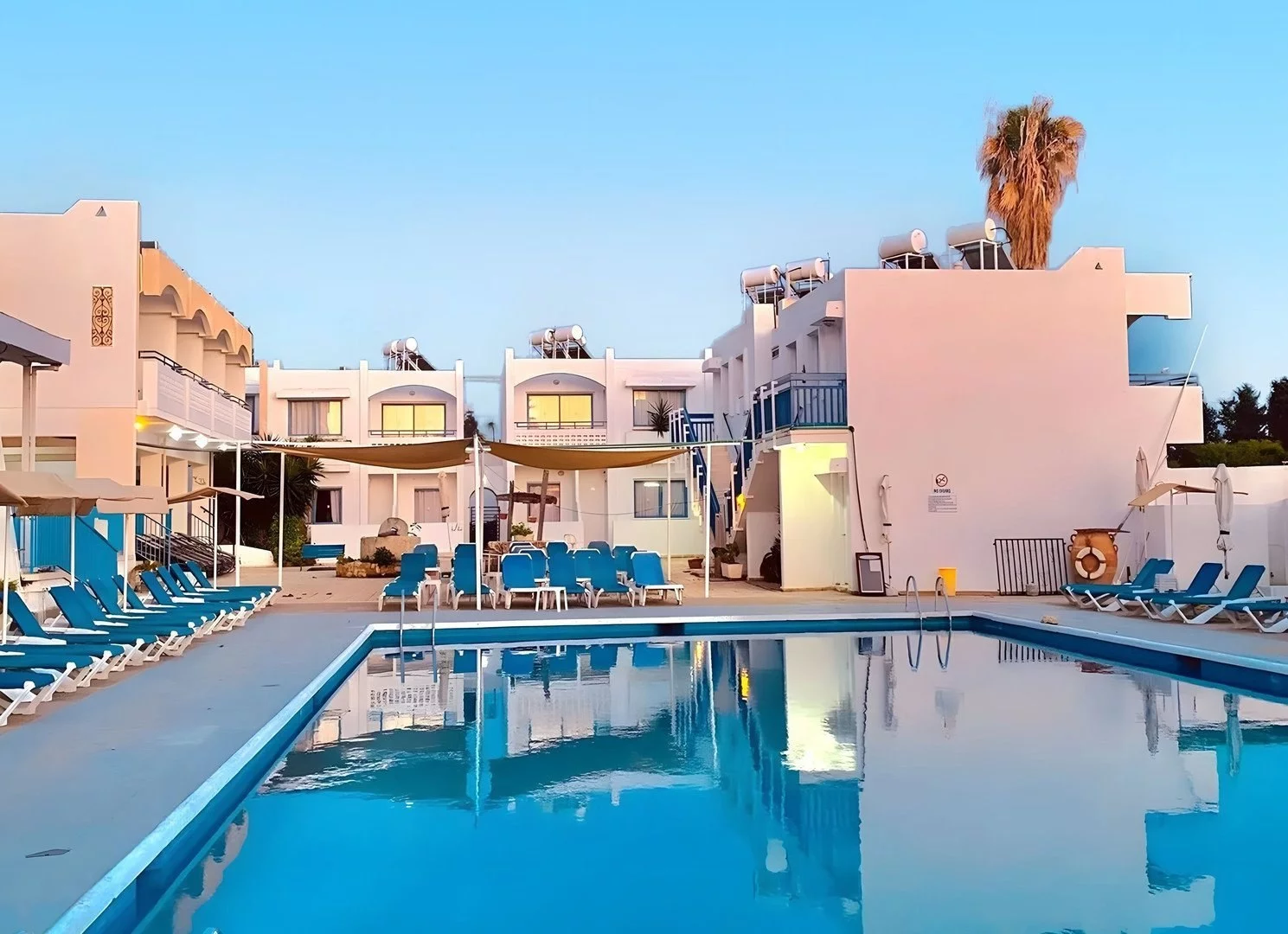 Hotel Paphiessa Hotel and Apartments