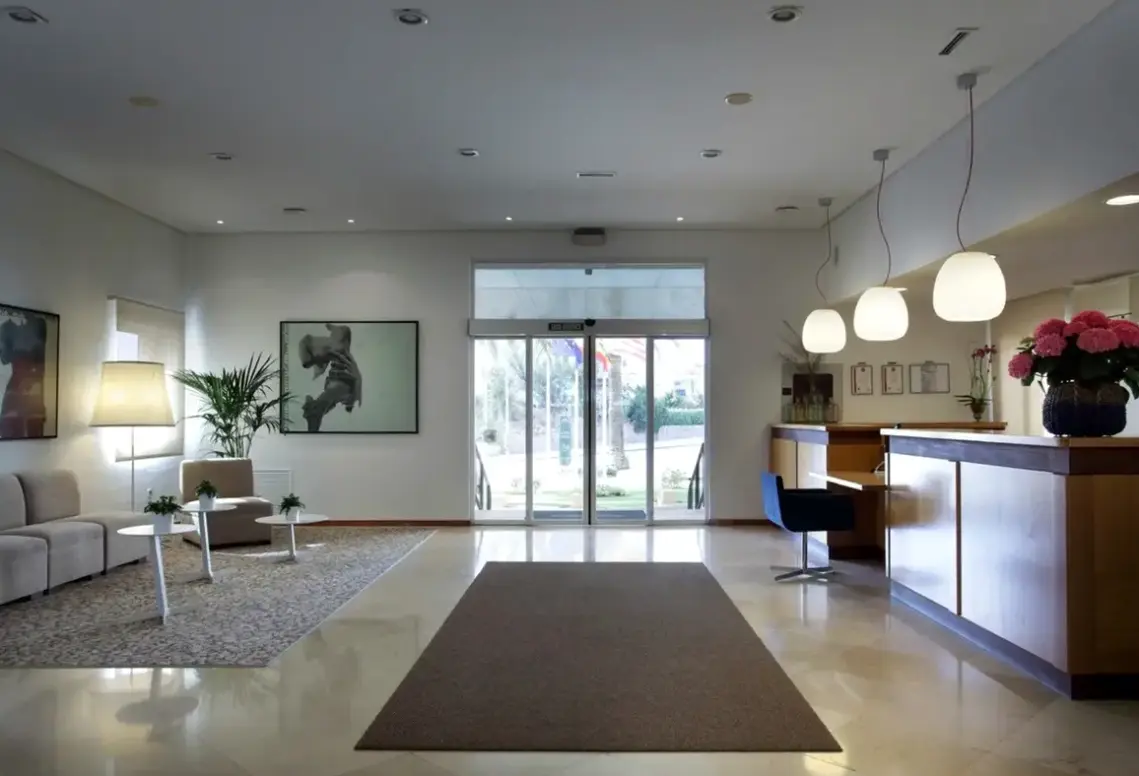 Lobby hotelu Parador de Jávea