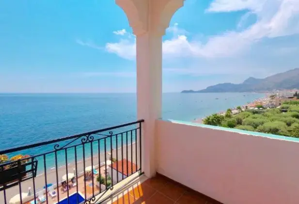 Widok z hotelu Park Hotel Silemi