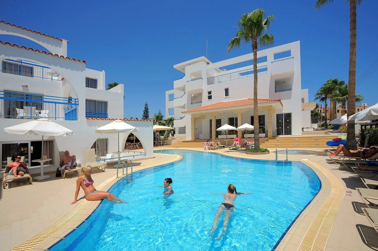Hotel Petrosana Hotel Apartments