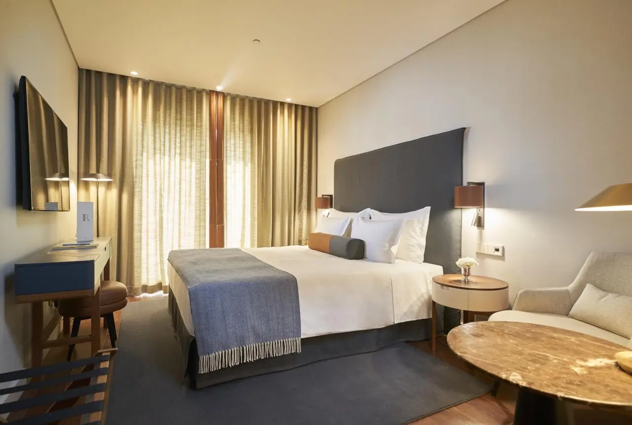 PortoBay Flores — PORTOBAY FLORES