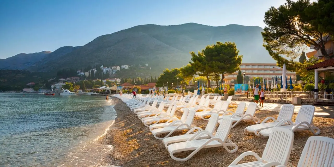 Plaża przy hotelu Remisens Hotel Albatros