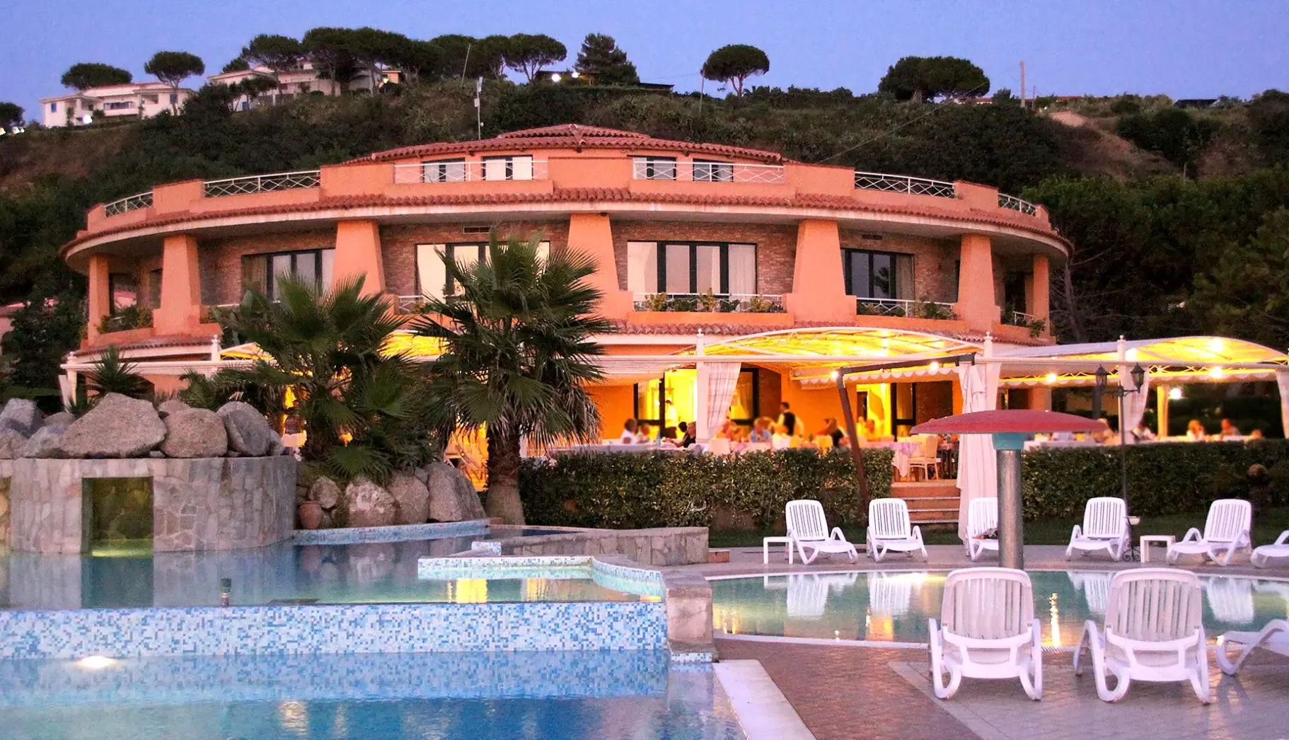 Basen w hotelu Residence Solemare Club Village