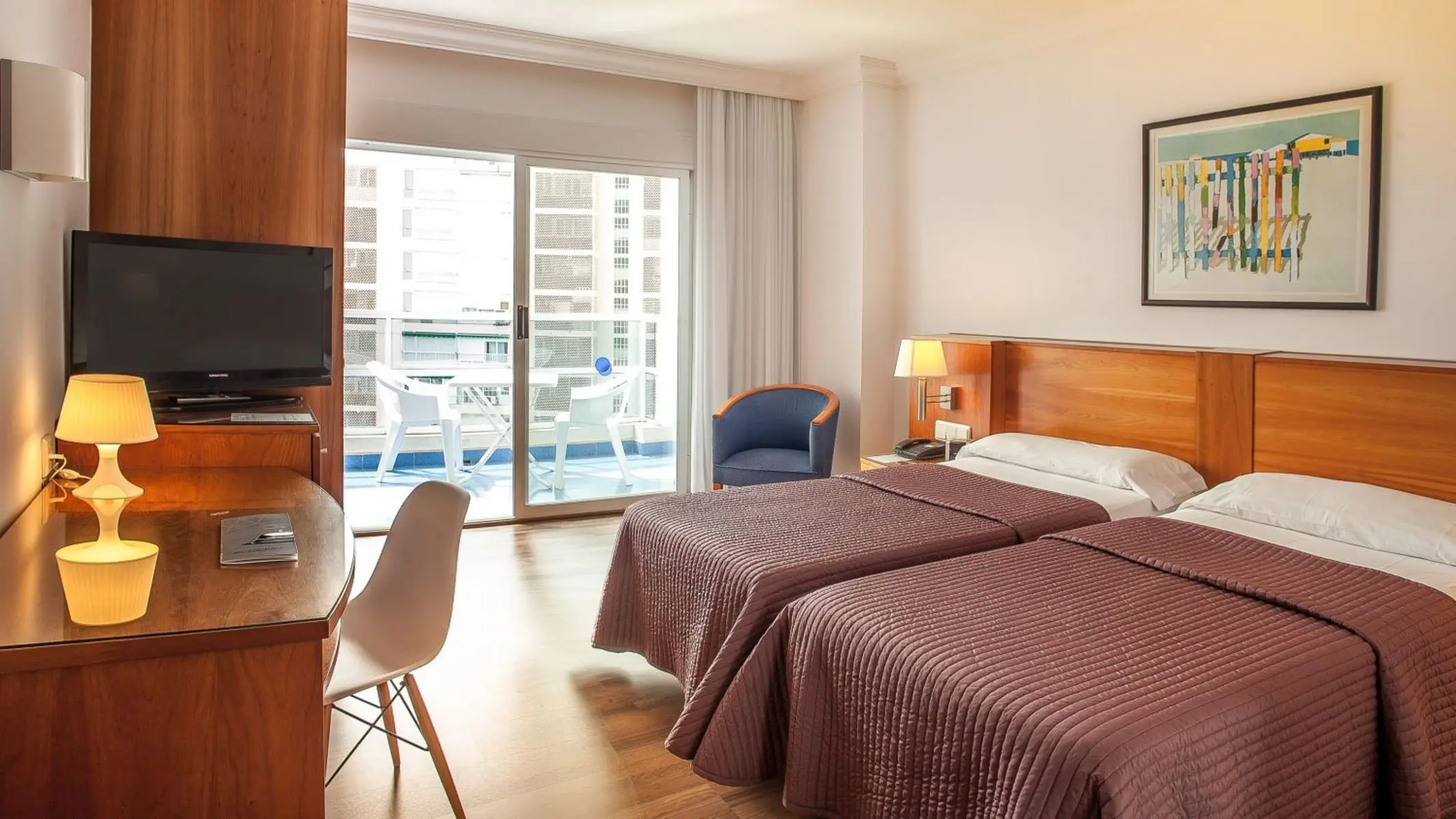 RH Victoria — RH VICTORIA