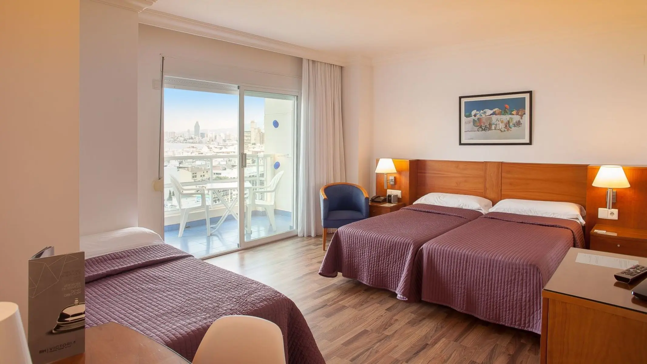 RH Victoria — RH VICTORIA