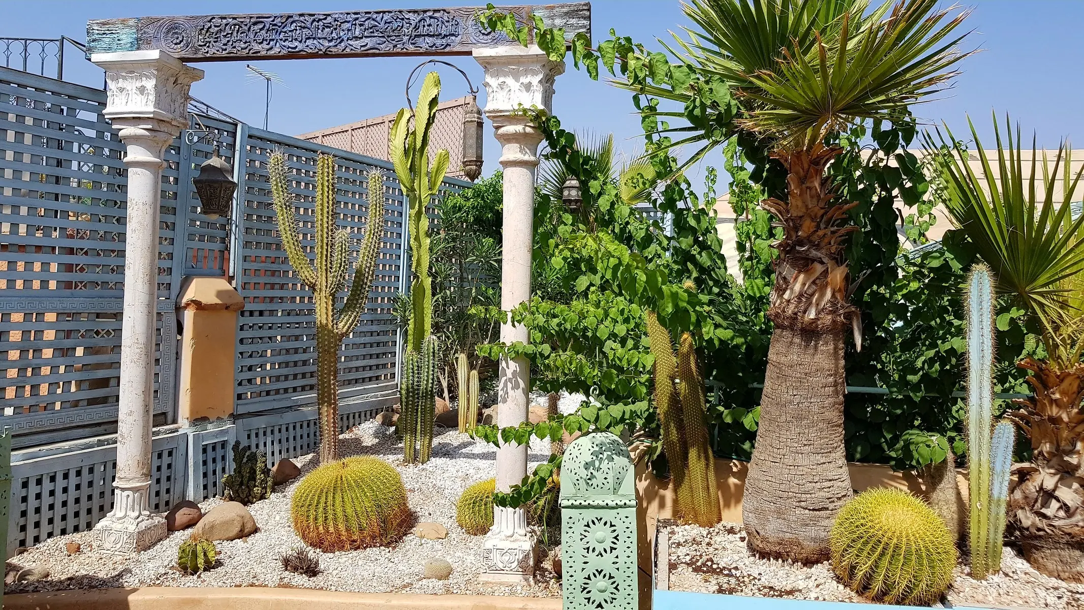 Riad Armelle — RIAD ARMELLE