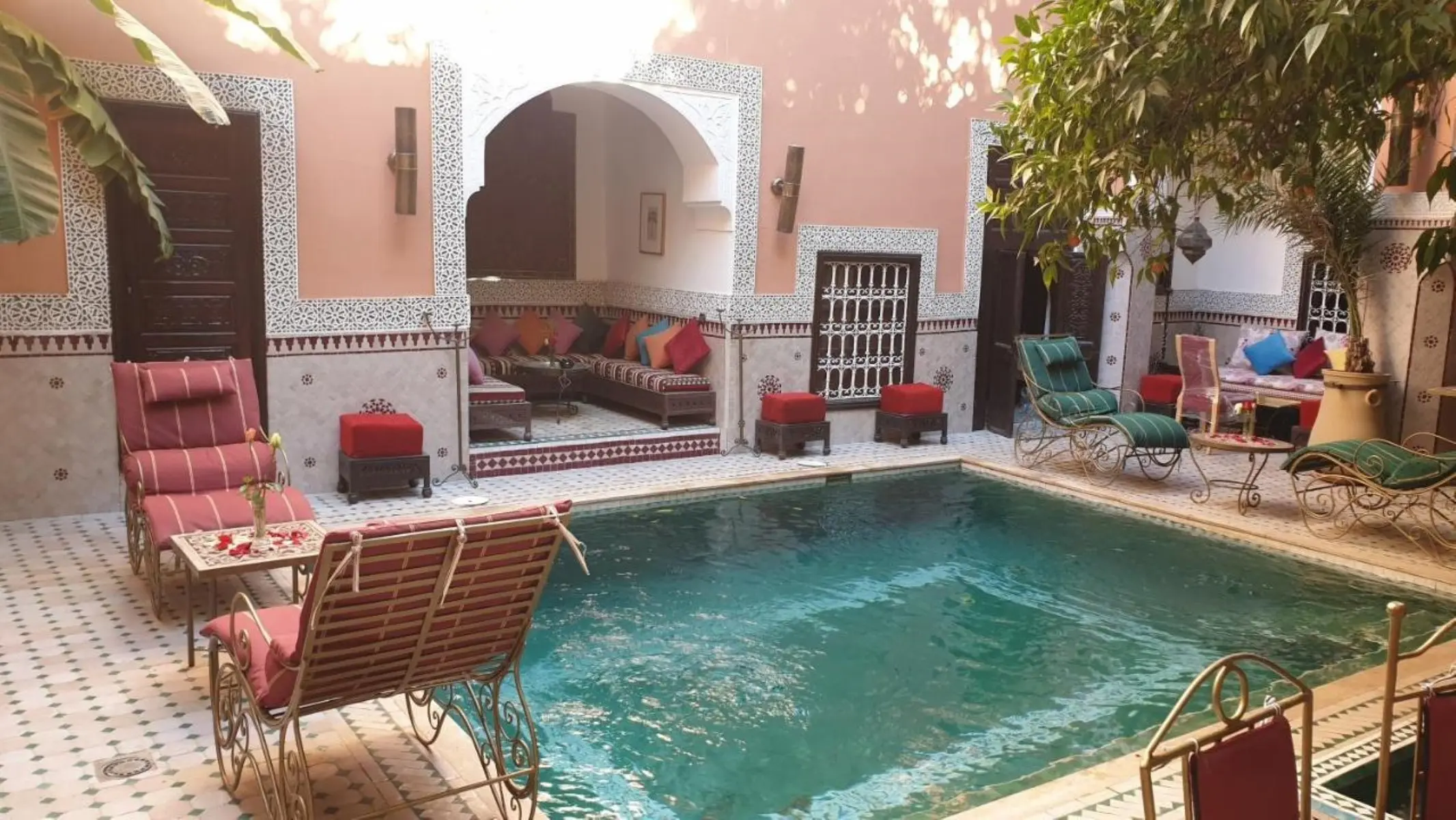 Basen w hotelu Riad Barroko