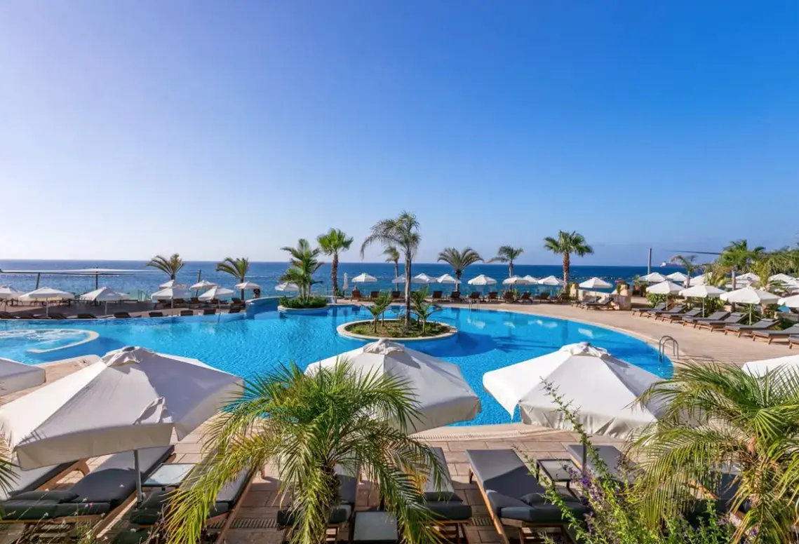 Basen w hotelu Royal Apollonia