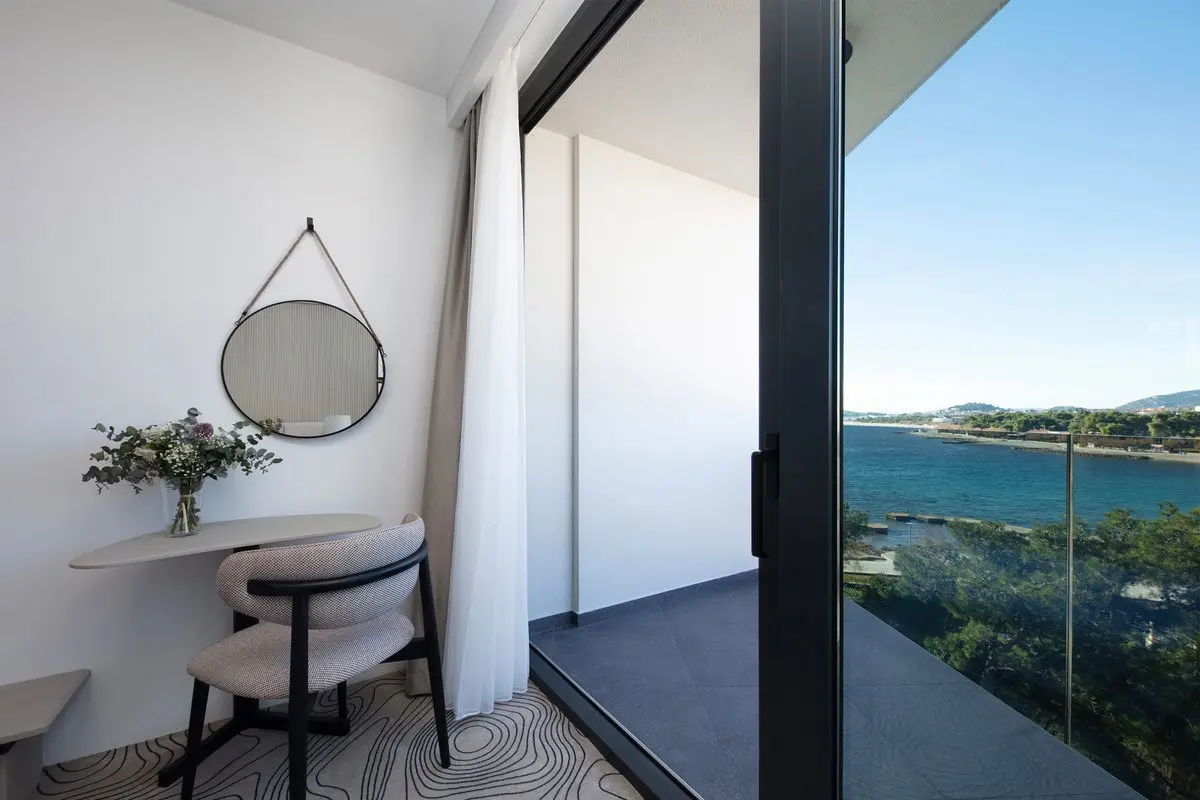 SeeSea — SEESEA HOTEL