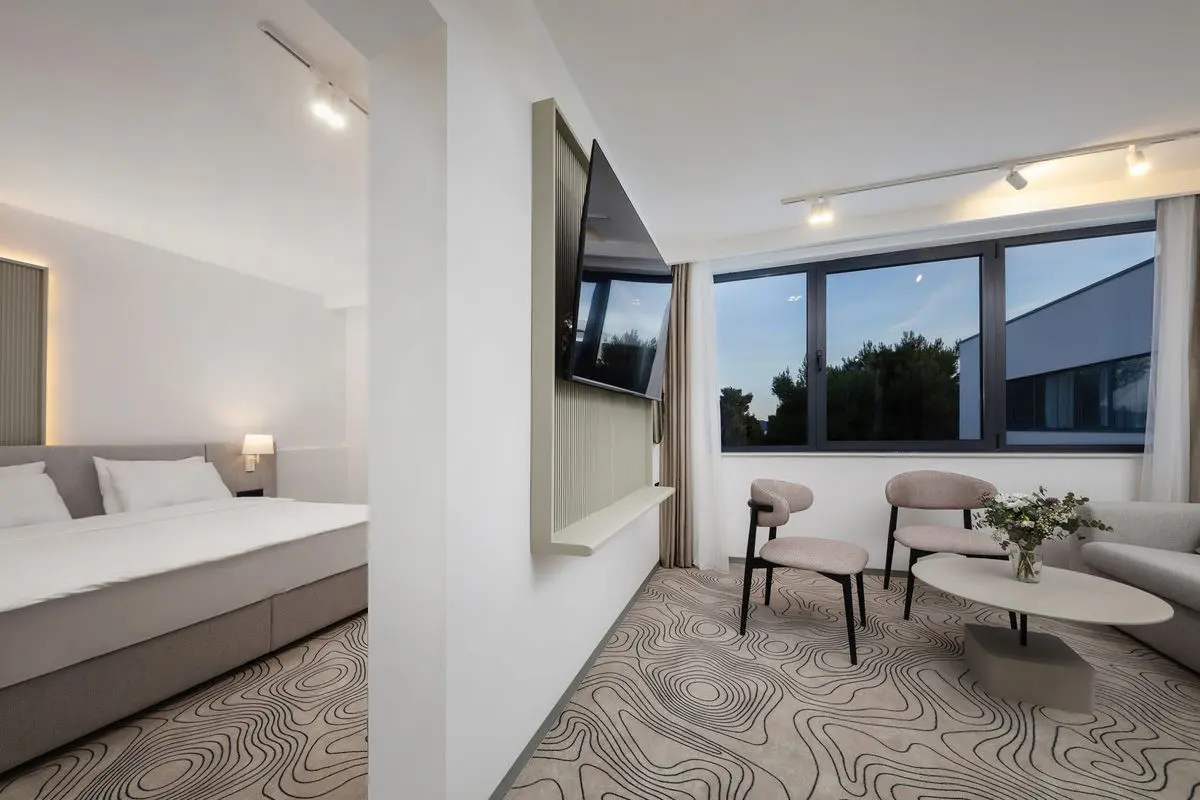 SeeSea — SEESEA HOTEL