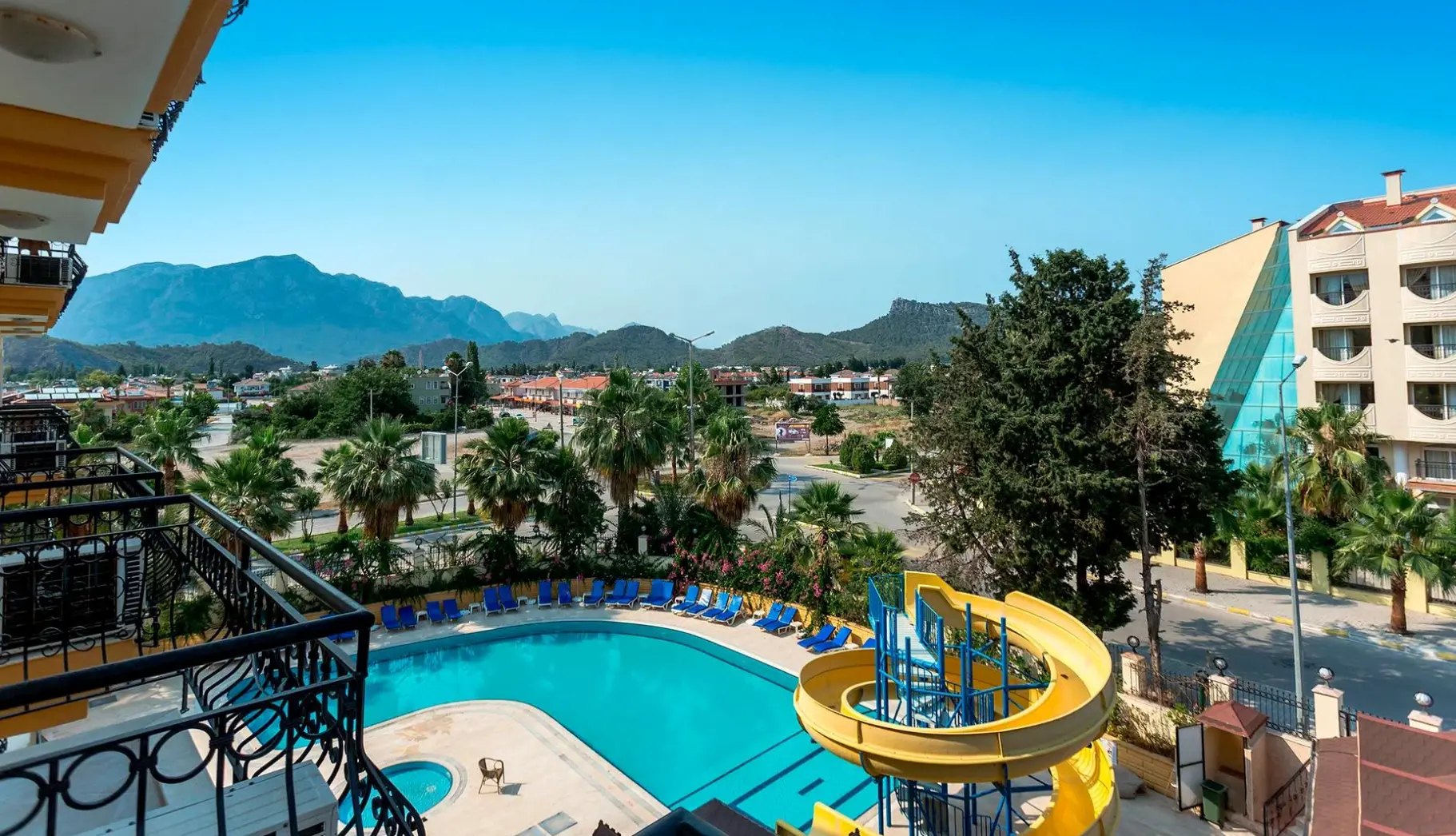 Basen w hotelu Stella Camyuva