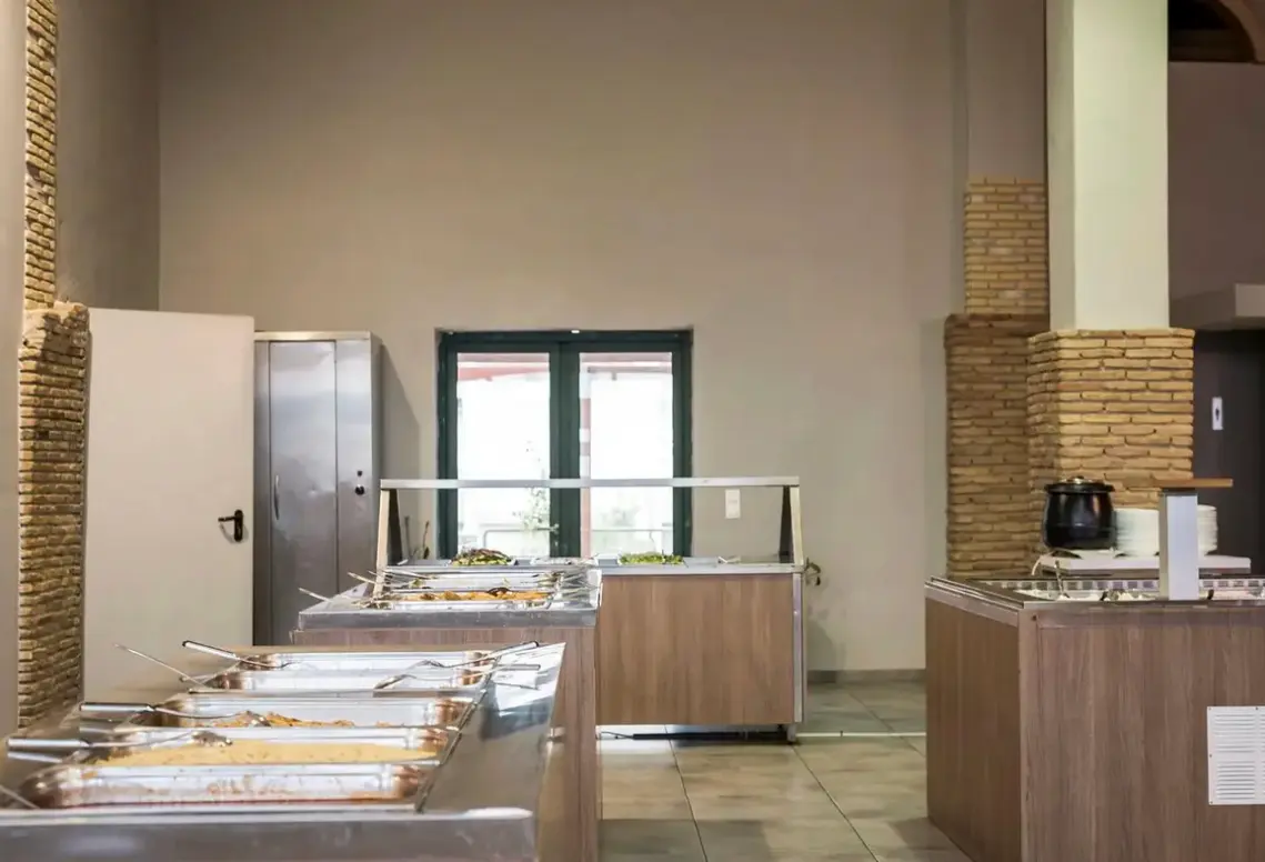 Restauracja i jedzenie w hotelu Summer Beach
