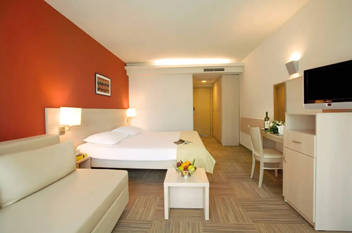 Sunny Poreč by Valamar — SUNNY POREC BY VALAMAR (EX CRYSTAL)