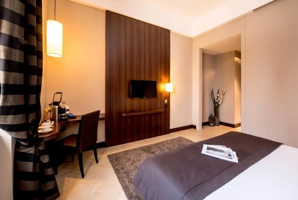 TH Roma Carpegna Palace — TH ROMA - CARPEGNA PALACE