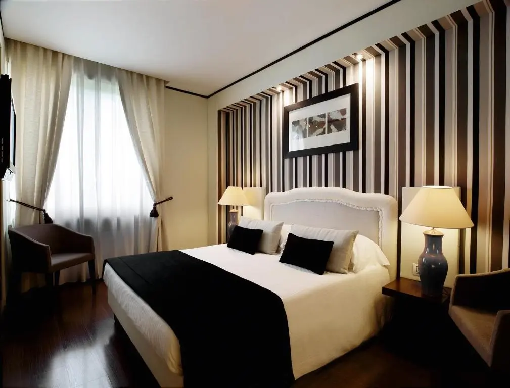 TH Roma Carpegna Palace — TH ROMA - CARPEGNA PALACE