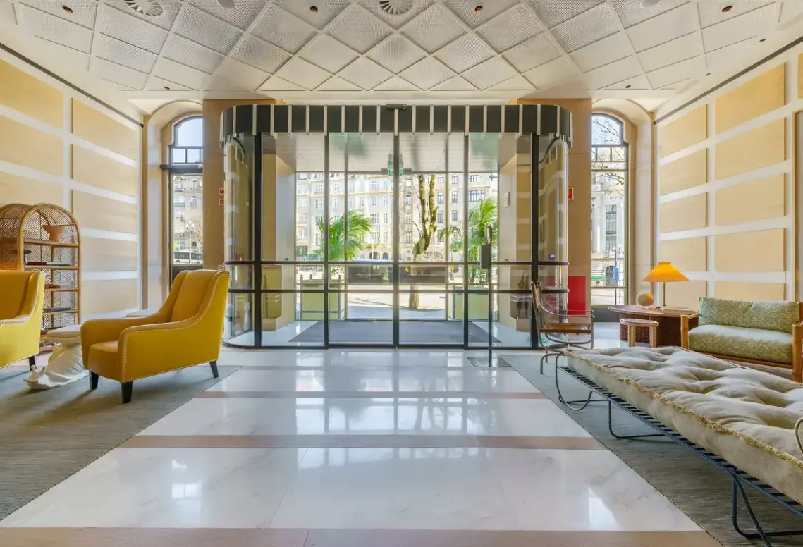 Lobby hotelu The Editory Boulevard Aliados