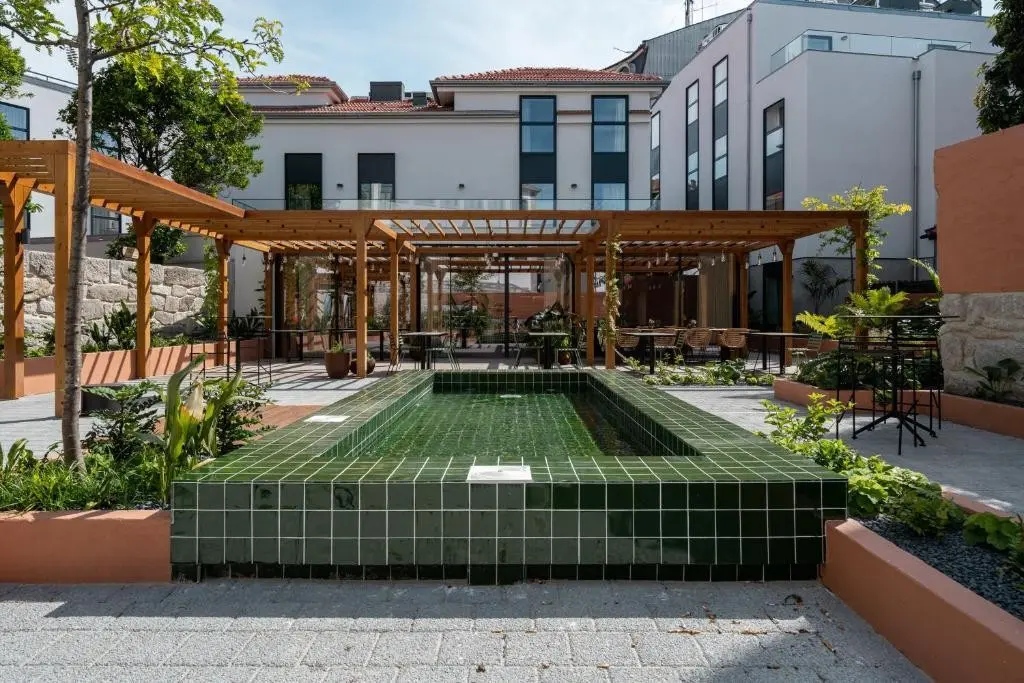 Obiekt hotelu The Editory Garden Baixa Porto