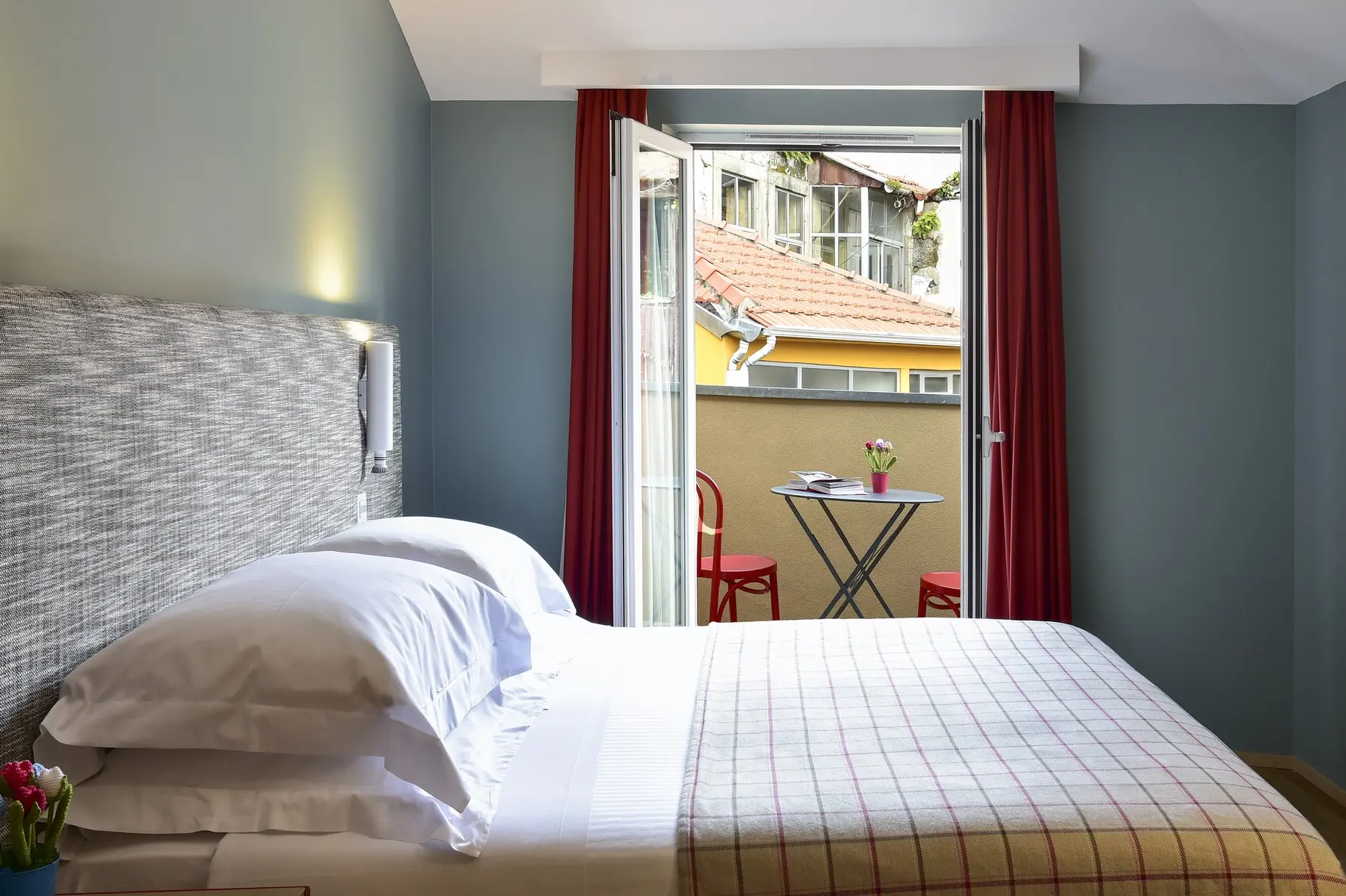 The Editory House Ribeira Porto — THE EDITORY HOUSE RIBEIRA PORTO