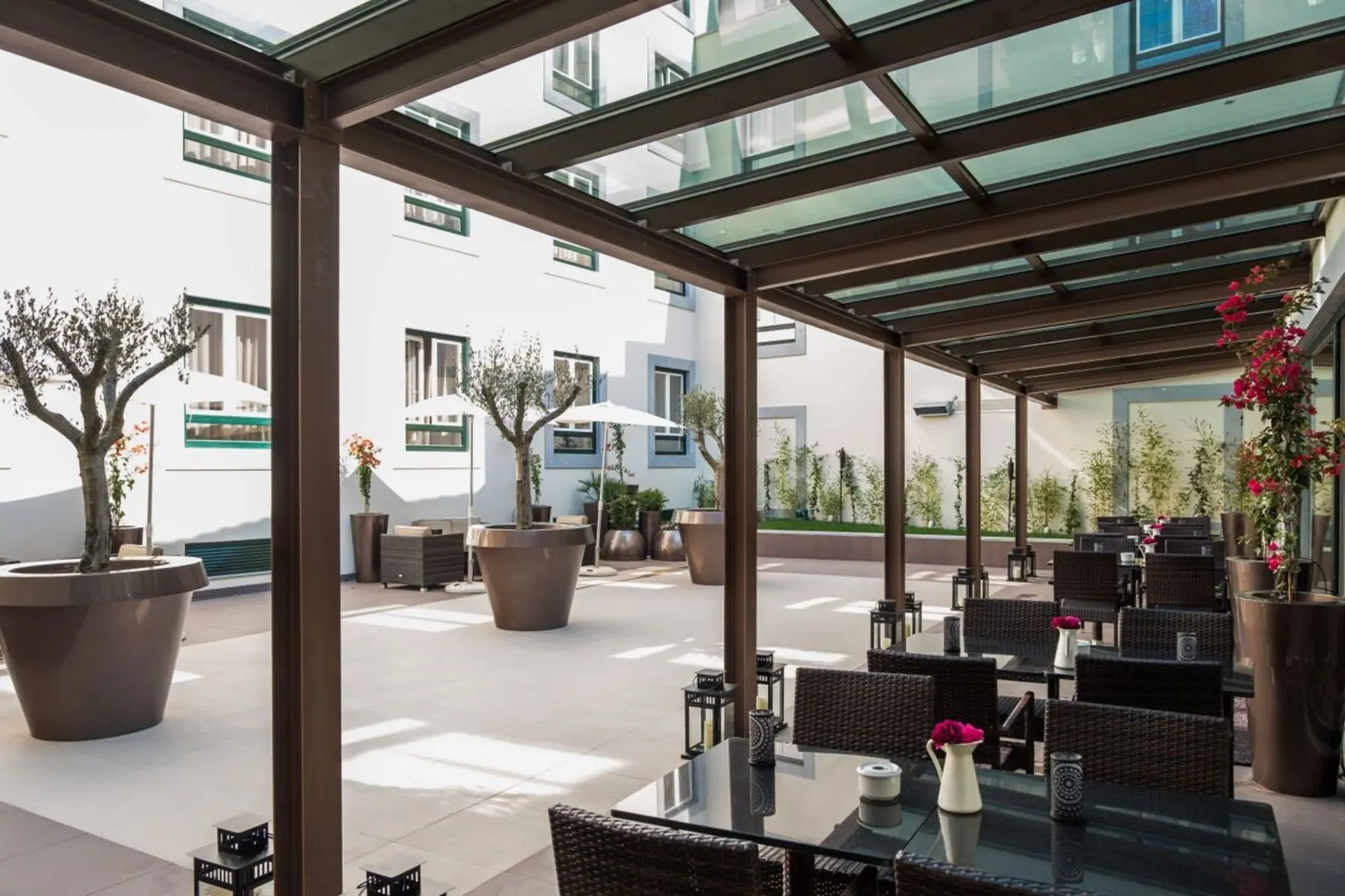 Restauracja i jedzenie w hotelu Vila Galé Porto Ribeira