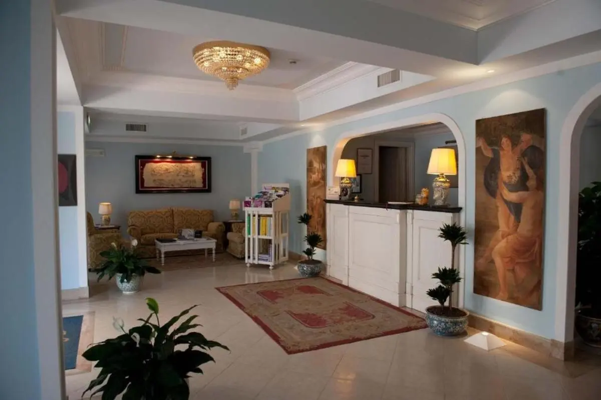 Lobby hotelu Villa Daphne