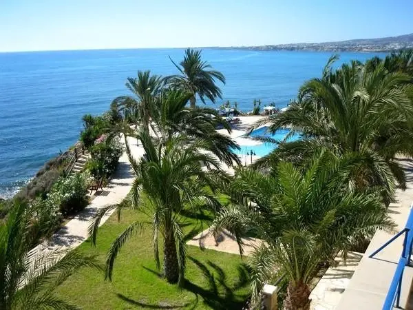 Widok z hotelu Vrachia Beach Hotel & Suites
