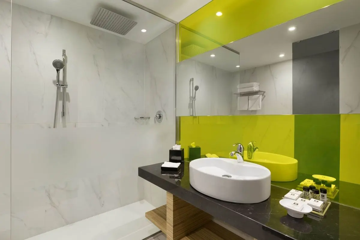 Wyndham Grand Athens — WYNDHAM GRAND ATHENS