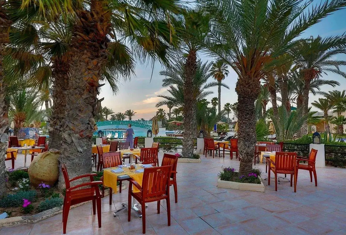 Restauracja i jedzenie w hotelu Yadis Djerba Golf Thalasso & Spa