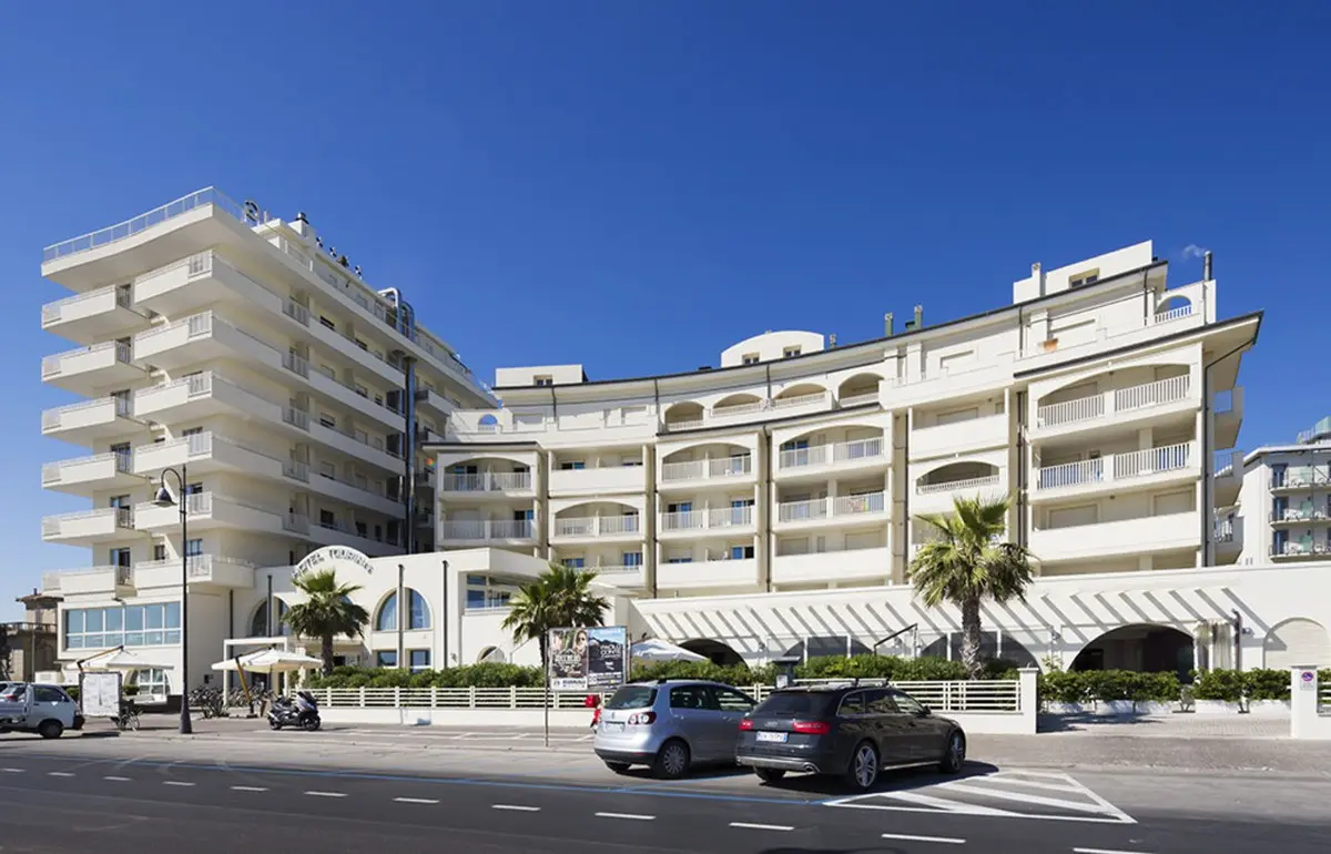 YES Hotel Touring & Spa — YES TOURING