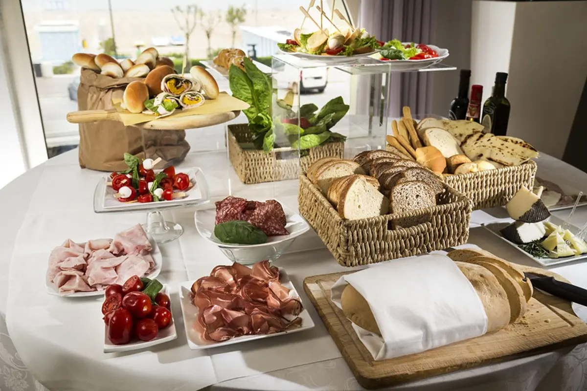 YES Hotel Touring & Spa — YES TOURING