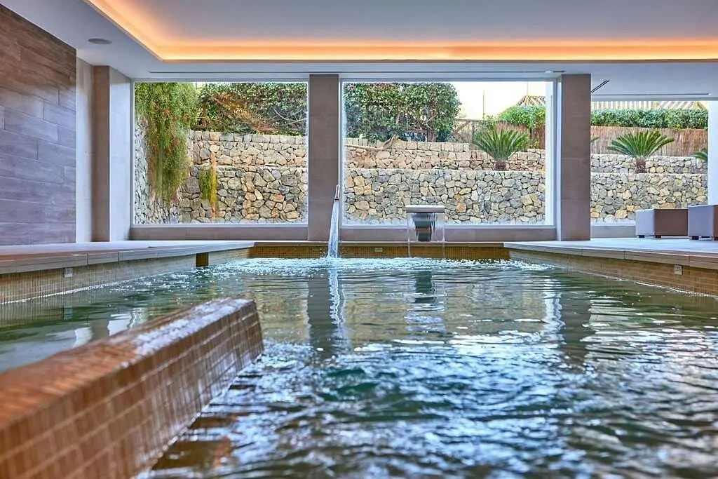 Zafiro Bahía — ZAFIRO BAHIA