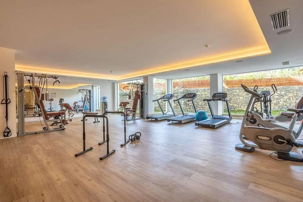 Zafiro Bahía — ZAFIRO BAHIA