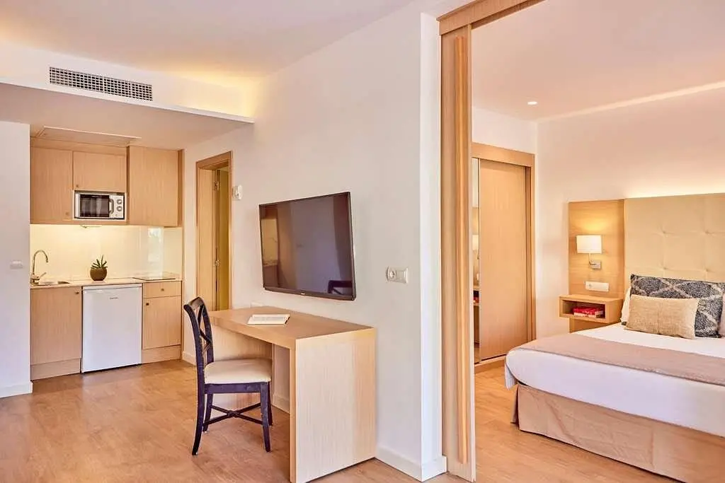 Zafiro Bahía — ZAFIRO BAHIA