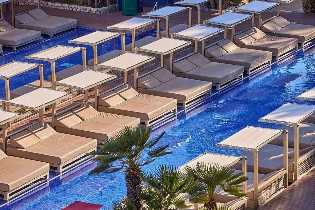 Zafiro Bahía — ZAFIRO BAHIA