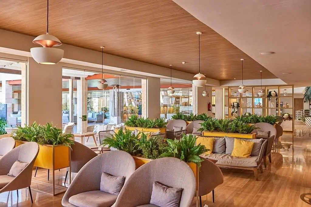 Zafiro Bahía — ZAFIRO BAHIA