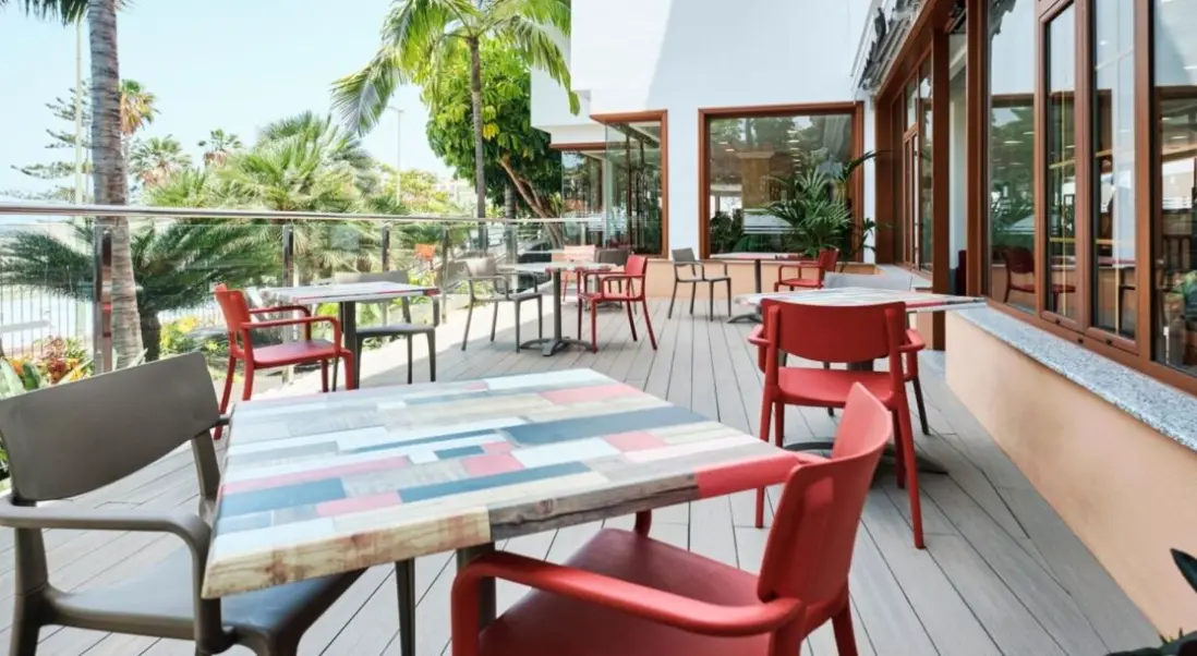 Restauracja i jedzenie w hotelu Apartamentos Casablanca