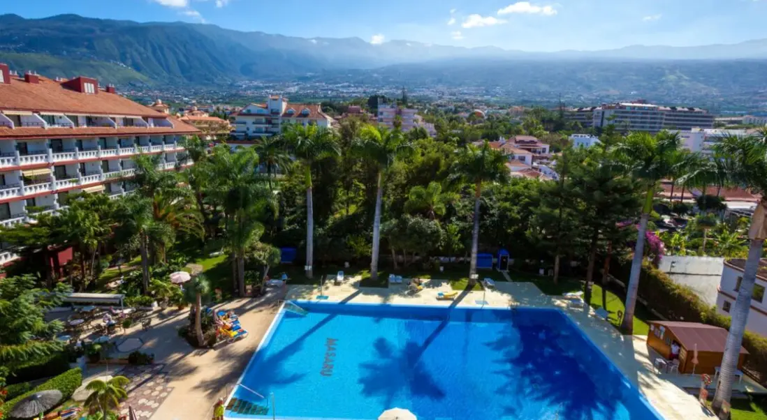 Basen w hotelu Appartements Masaru